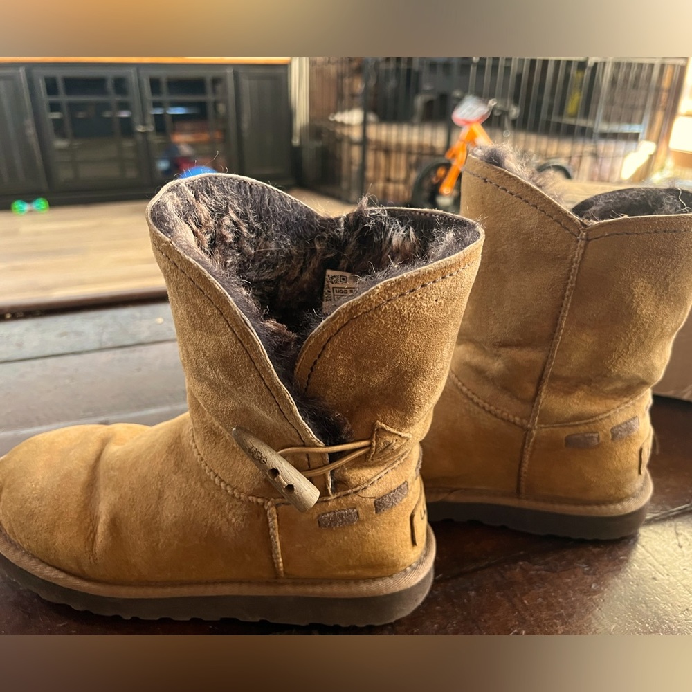 UGG Meadow Chestnut Boots
